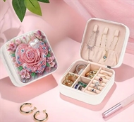 1 smykkeskrin med hjerte og lynlås